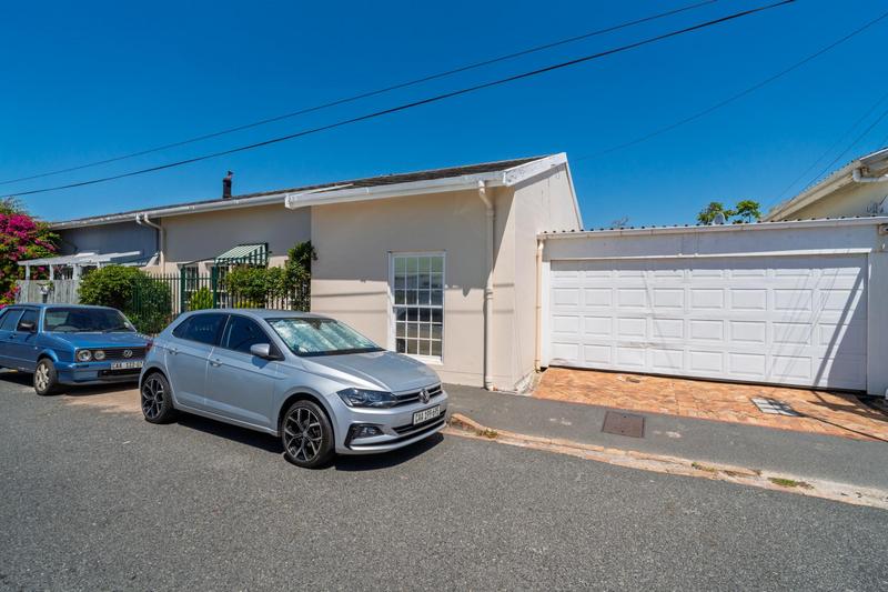 3 Bedroom Property for Sale in Harfield Village Western Cape